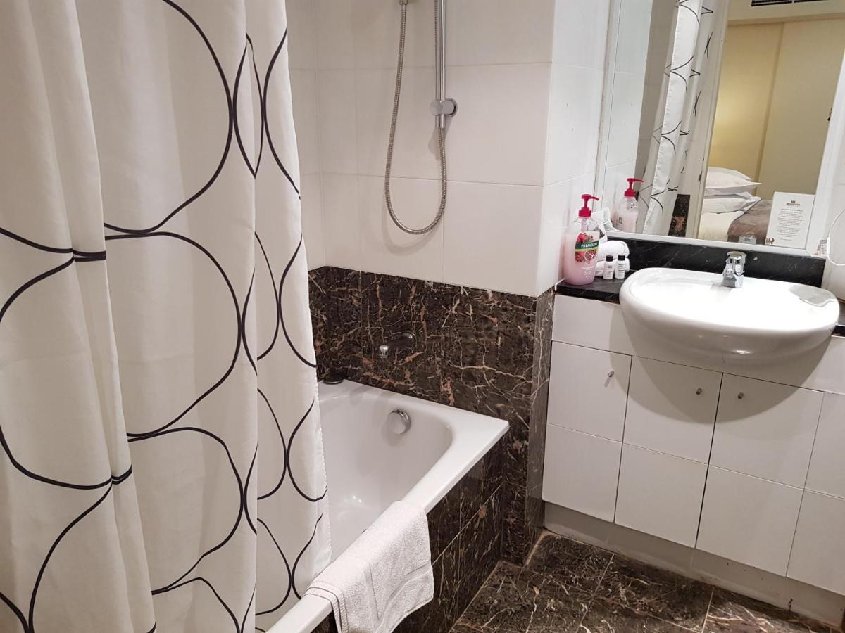 Accommodation Sydney 38 Harbour Street Сидни Екстериор снимка